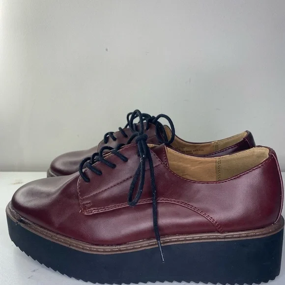 Madden Girl Written Burgundy Platform Oxford Shoes EUC Size 7.5 Goth Grunge - Picture 4 of 15
